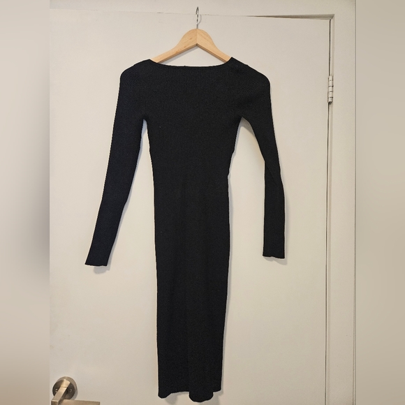 Aritzia Gabrielle Dress in Black, size small - Picture 2 of 3